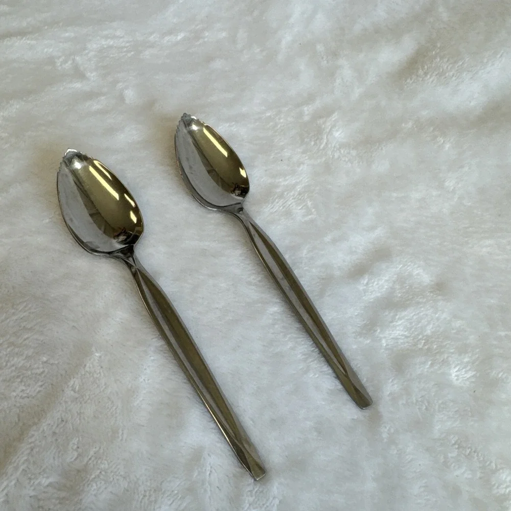 Wm Rogers Mfg‎ Co Stainless USA Grapefruit Spoons Serrated Edge Set of 2 6in